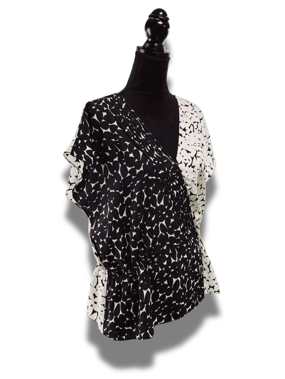 New York & Company Leopard Print Flutter Sleeve Top Blouse Cheetah Star Lining M